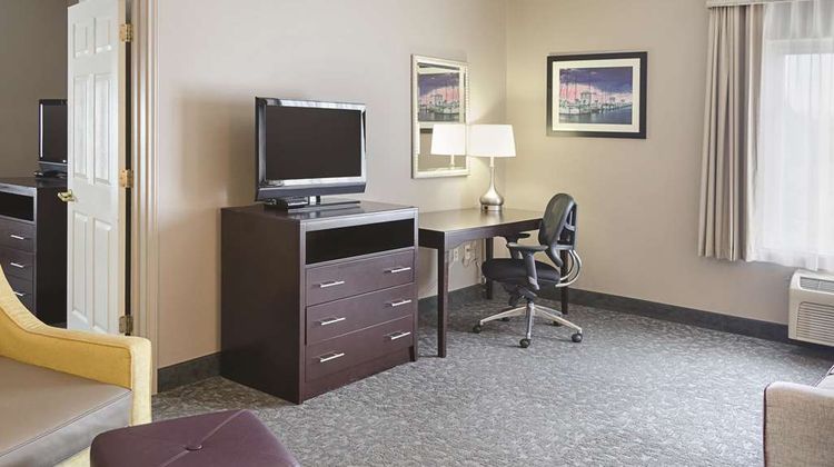La Quinta Inn & Suites Biloxi Suite