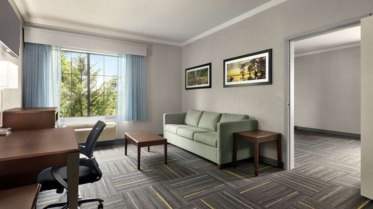 La Quinta Inn & Suites Dublin Suite