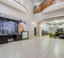 La Quinta Inn & Suites Gainesville Lobby
