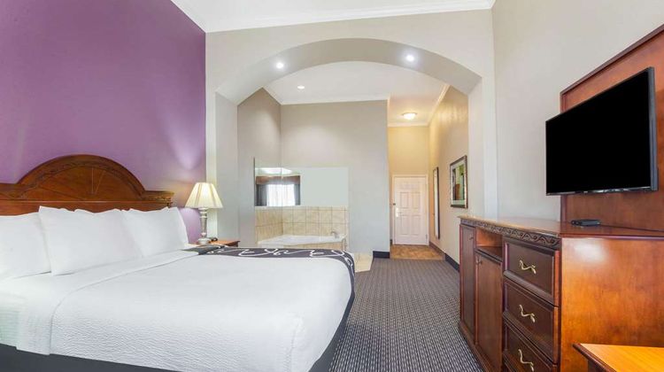 La Quinta Inn & Suites Gainesville Suite