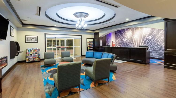 La Quinta Inn & Suites Lake Worth Lobby