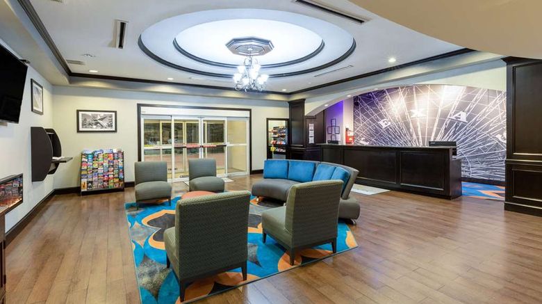 <b>La Quinta Inn & Suites Lake Worth Lobby</b>. Images powered by <a href="https://iceportal.shijigroup.com/" title="IcePortal" target="_blank">IcePortal</a>.