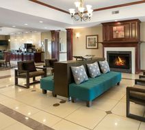 La Quinta Inn & Suites Lindale Lobby