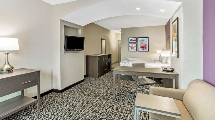 La Quinta Inn & Suites Hillsboro Room