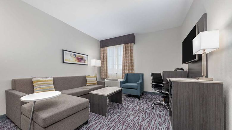 <b>La Quinta Inn & Suites Allen Suite</b>. Images powered by <a href="https://iceportal.shijigroup.com/" title="IcePortal" target="_blank">IcePortal</a>.