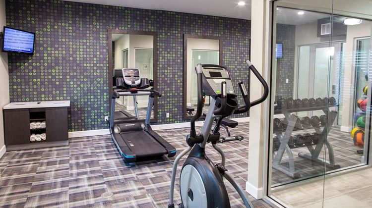 La Quinta Inn & Suites Houston Normandy Health