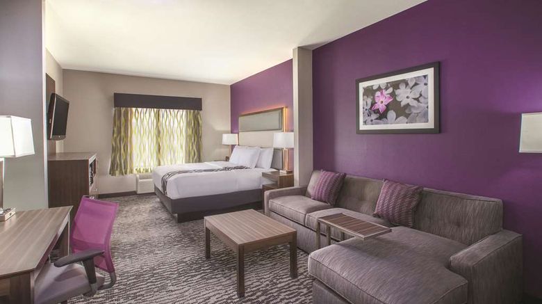 <b>La Quinta Inn & Suites NW Tucson Marana Suite</b>. Images powered by <a href="https://iceportal.shijigroup.com/" title="IcePortal" target="_blank">IcePortal</a>.