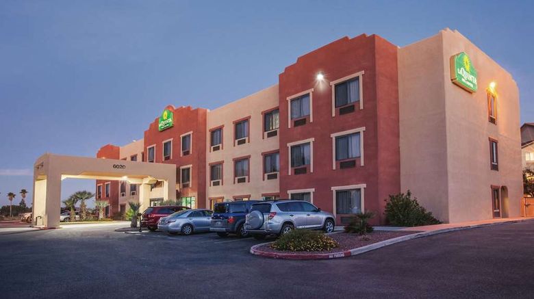 <b>La Quinta Inn & Suites NW Tucson Marana Exterior</b>. Images powered by <a href="https://iceportal.shijigroup.com/" title="IcePortal" target="_blank">IcePortal</a>.