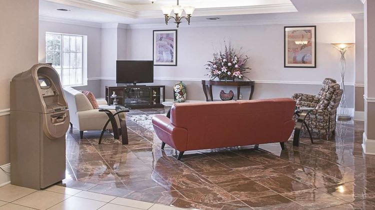 La Quinta Inn & Suites Slidell Lobby