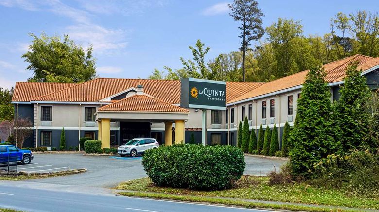 <b>La Quinta Inn Radford Exterior</b>. Images powered by <a href="https://iceportal.shijigroup.com/" title="IcePortal" target="_blank">IcePortal</a>.