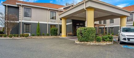 La Quinta Inn Radford Exterior