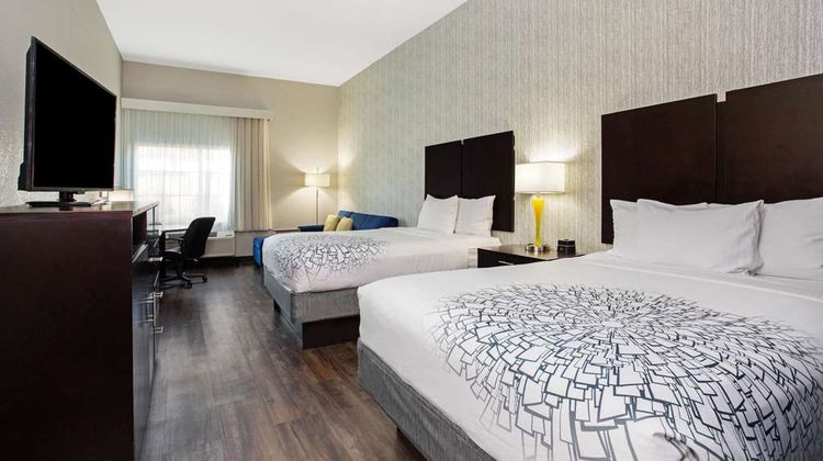 La Quinta Inn & Suites Palestine Suite