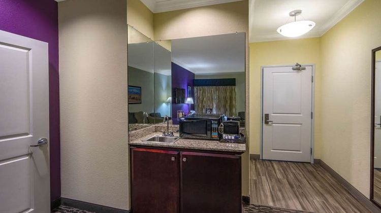 La Quinta Inn & Suites Loveland Suite