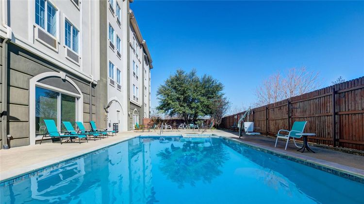La Quinta Inn & Suites Paris Pool