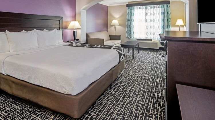 La Quinta Inn & Suites Temecula Suite