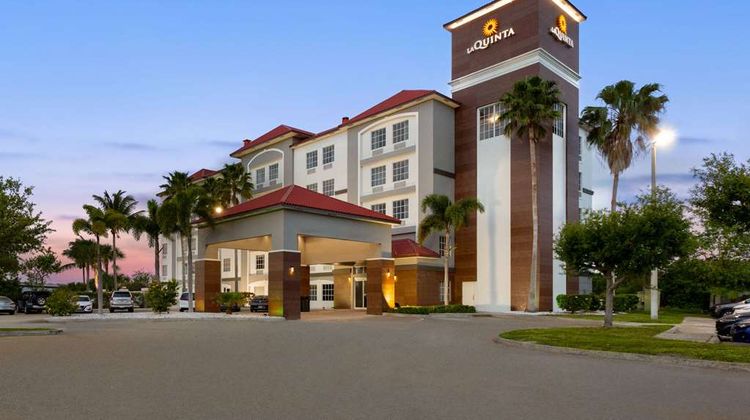 La Quinta Inn & Suites Ft. Pierce Exterior