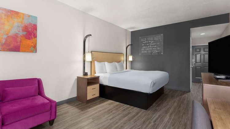 La Quinta Inn & Suites Ft. Pierce Room