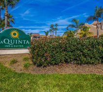 La Quinta Inn & Suites San Diego Carlsbad Exterior