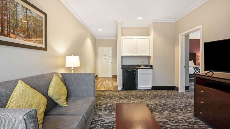 La Quinta Inn & Suites Woodlands NW Suite