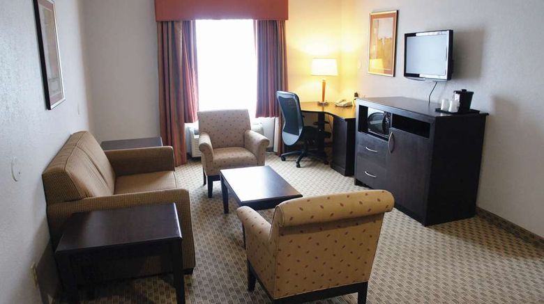 <b>La Quinta Inn & Suites Orange Suite</b>. Images powered by <a href="https://iceportal.shijigroup.com/" title="IcePortal" target="_blank">IcePortal</a>.