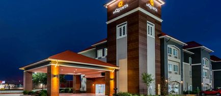 La Quinta Inn & Suites Orange Exterior