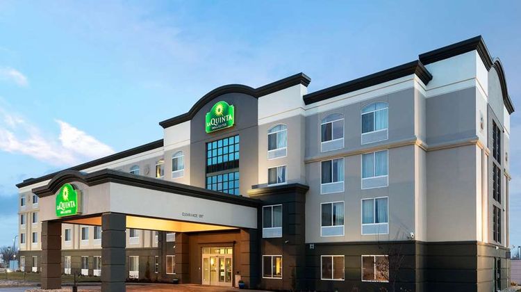 La Quinta Carter Lake Omaha Airport Exterior