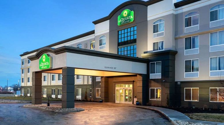 <b>La Quinta Carter Lake Omaha Airport Exterior</b>. Images powered by <a href="https://iceportal.shijigroup.com/" title="IcePortal" target="_blank">IcePortal</a>.