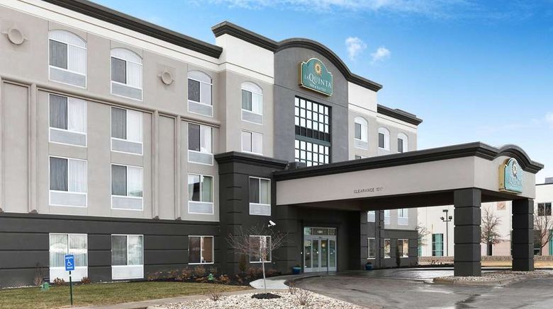 <b>La Quinta Carter Lake Omaha Airport Exterior</b>. Images powered by <a href="https://iceportal.shijigroup.com/" title="IcePortal" target="_blank">IcePortal</a>.
