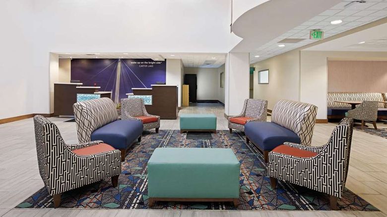<b>La Quinta Carter Lake Omaha Airport Lobby</b>. Images powered by <a href="https://iceportal.shijigroup.com/" title="IcePortal" target="_blank">IcePortal</a>.