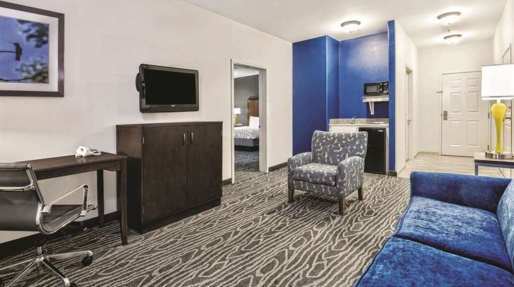 La Quinta Inn & Suites Mercedes Suite
