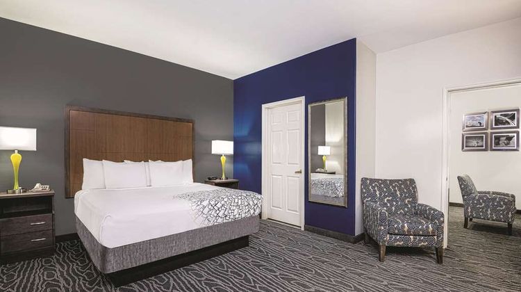 La Quinta Inn & Suites Mercedes Suite