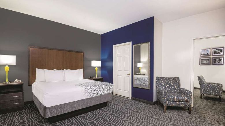 <b>La Quinta Inn & Suites Mercedes Suite</b>. Images powered by <a href="https://iceportal.shijigroup.com/" title="IcePortal" target="_blank">IcePortal</a>.