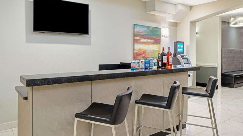 <b>La Quinta Inn & Suites Mercedes Restaurant</b>. Images powered by <a href="https://iceportal.shijigroup.com/" title="IcePortal" target="_blank">IcePortal</a>.