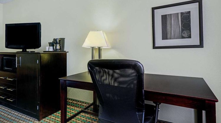 La Quinta Inn Maingate Ft Jackson Room