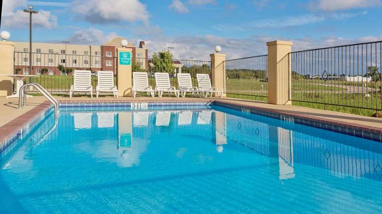 La Quinta Inn & Suites Canton Pool
