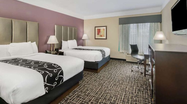 La Quinta Inn & Suites Canton Room