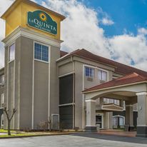 La Quinta Inn & Suites Canton