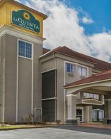 La Quinta Inn & Suites Canton