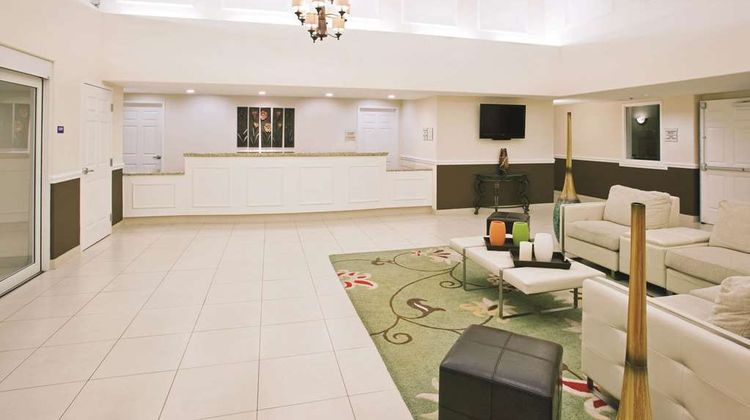 La Quinta Inn & Suites Fowler Lobby