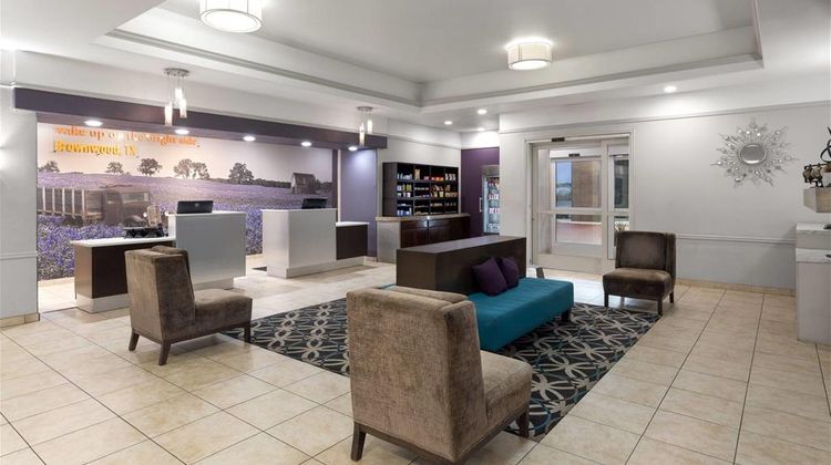 La Quinta Inn & Suites Brownwood Lobby