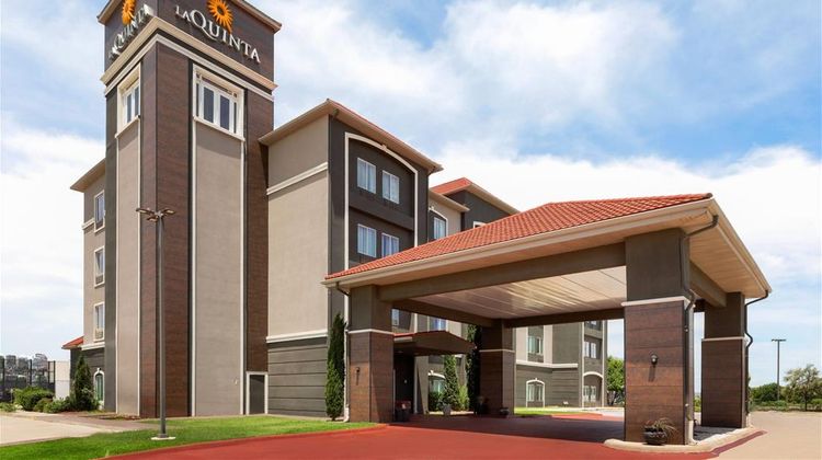 La Quinta Inn & Suites Brownwood Exterior