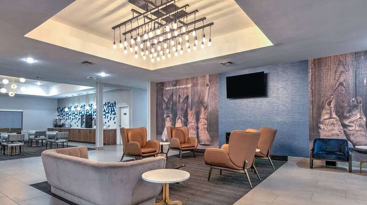 La Quinta Inn & Suites Decatur Lobby