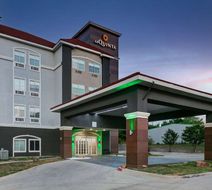 La Quinta Inn & Suites Decatur Exterior