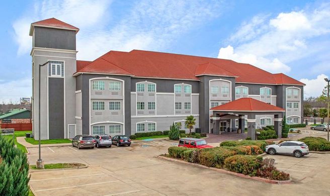 La Quinta Inn & Suites Cleburne Exterior