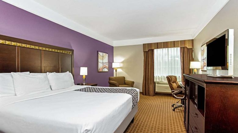 <b>La Quinta Inn & Suites Cleburne Room</b>. Images powered by <a href="https://iceportal.shijigroup.com/" title="IcePortal" target="_blank">IcePortal</a>.