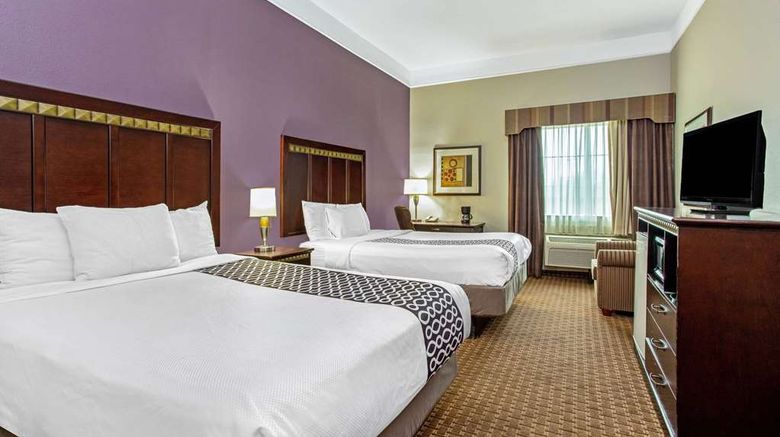 <b>La Quinta Inn & Suites Cleburne Room</b>. Images powered by <a href="https://iceportal.shijigroup.com/" title="IcePortal" target="_blank">IcePortal</a>.