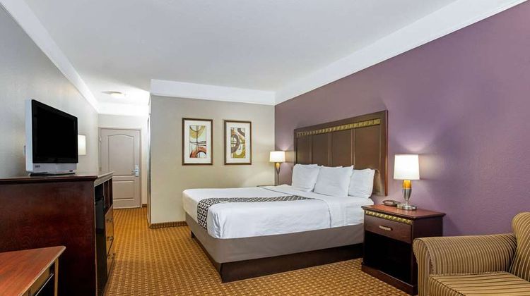 La Quinta Inn & Suites Cleburne Room