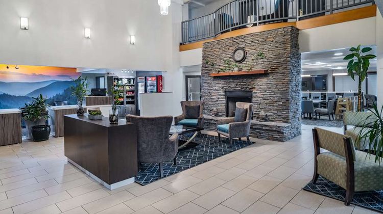 La Quinta Inn & Suites Sevierville Lobby