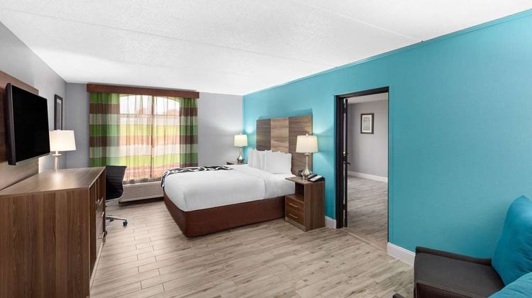 La Quinta Inn & Suites Sevierville Suite