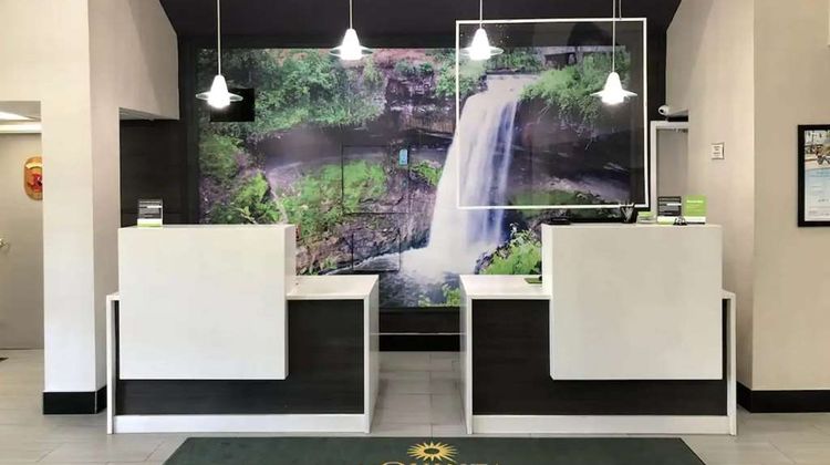 La Quinta Inn & Suites Minneapolis NW Lobby